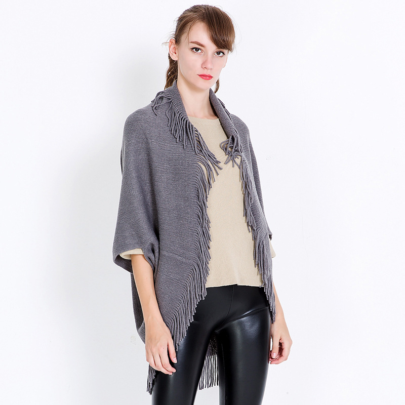 Europe And The United States Foreign Trade Female Autumn And Winter Knitted Tassel Cape Cape Monochrome Bat Pullover Warm Flat Cover Wind Speed Selling Application Scenario
