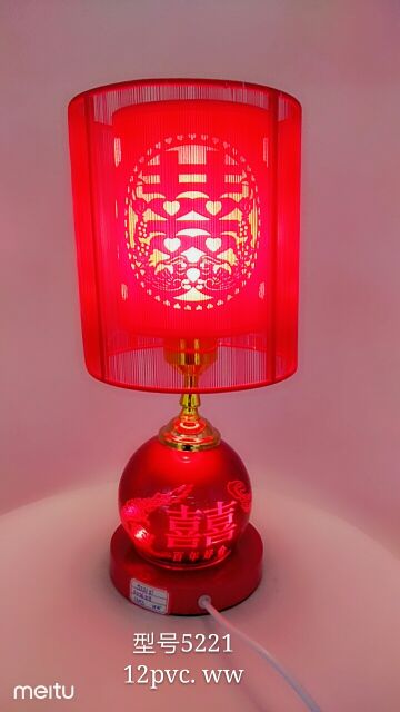 Wedding table lamp, festive supplies, big red bedside lamp, wedding table lamp, festive supplies, big red bedside lamp Application Scenario