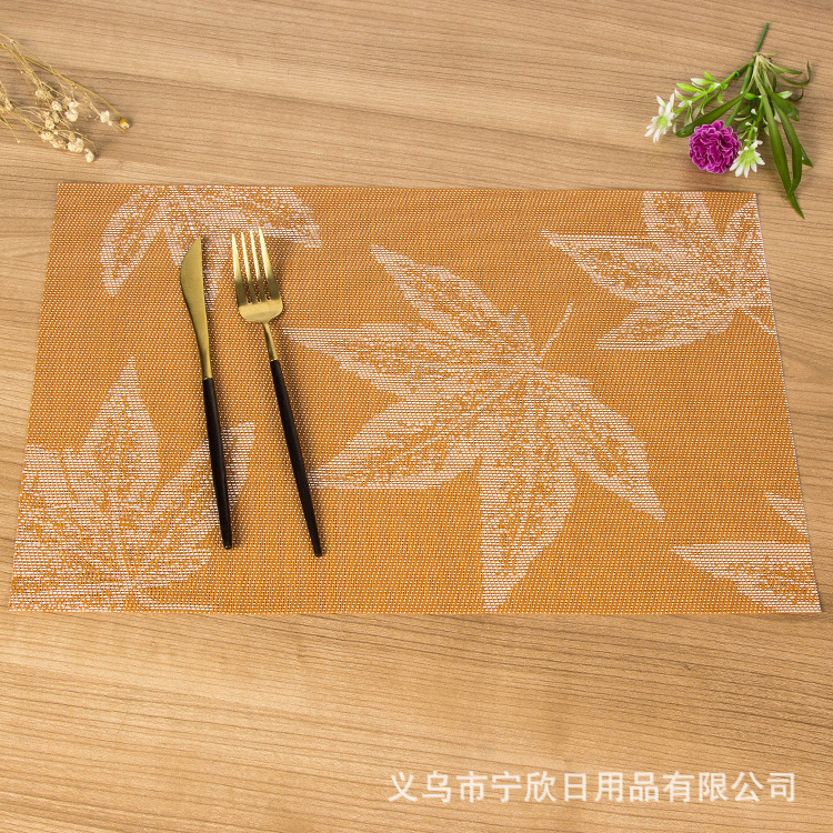 Teslin Western placemats: Eco-friendly, European-style, simple maple leaf table MATS, heat-insulating, anti-slip, wear-resistant and creative MATS details Picture
