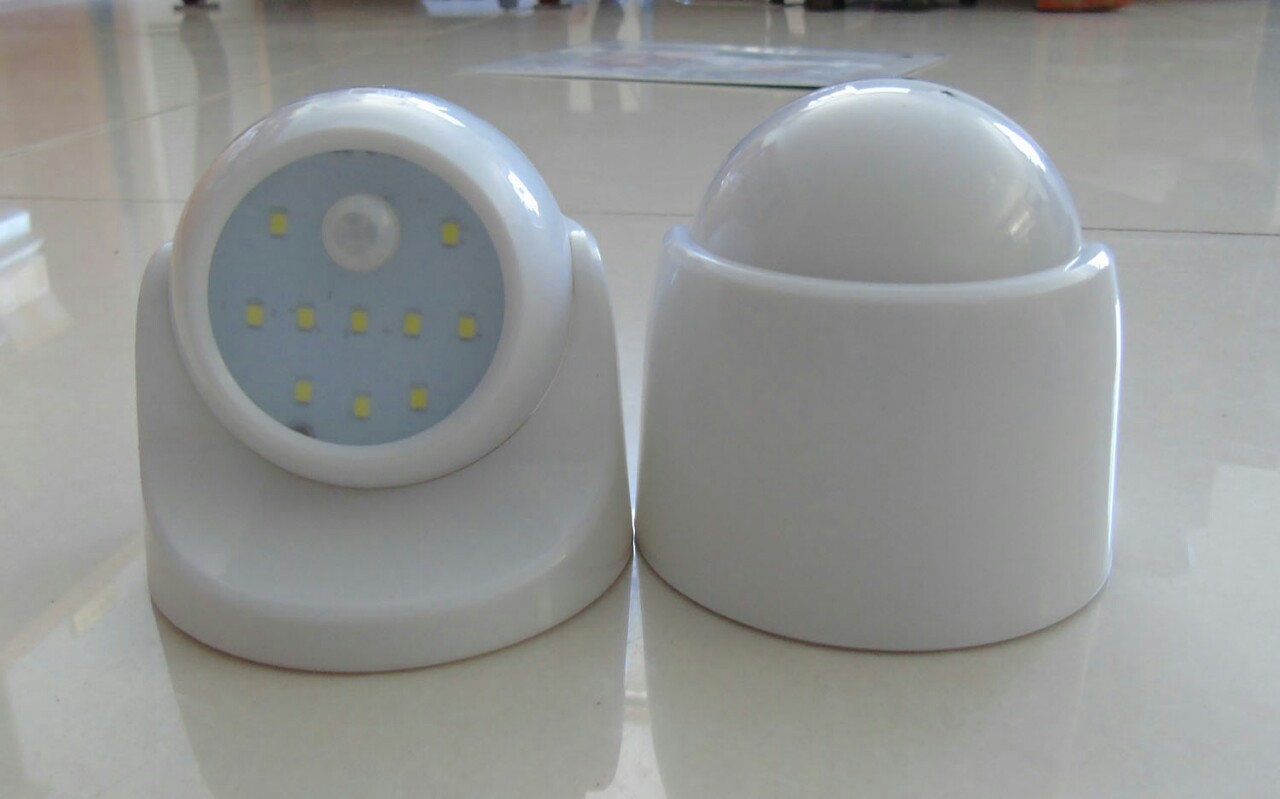 Human body sensor lamp