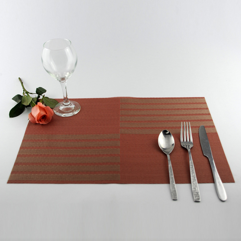 Gift box of 2 pieces of PVC placemats, New square grid hotel table MATS, Western restaurant placemats, 30*45cm, wholesale placemats Application Scenario