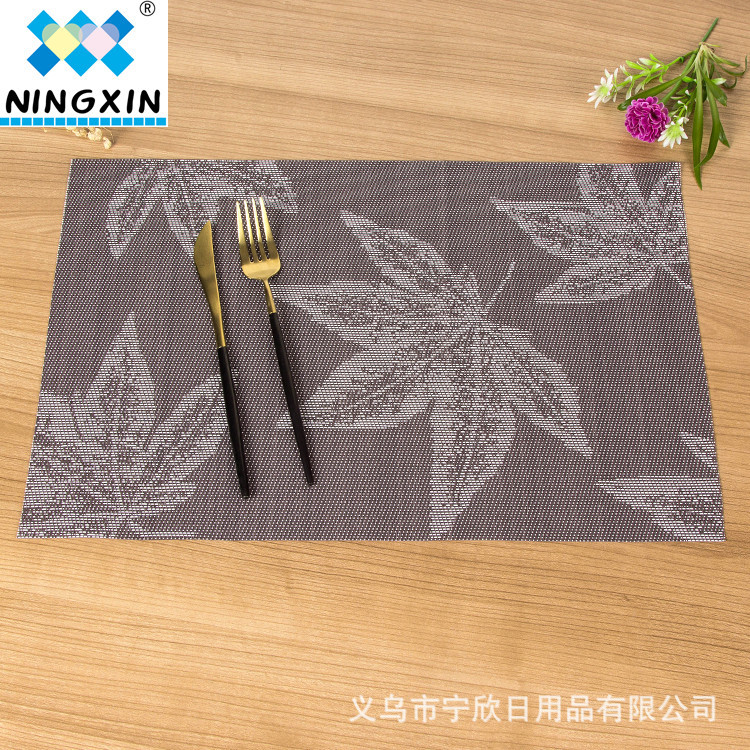 Teslin Western placemats: Eco-friendly, European-style, simple maple leaf table MATS, heat-insulating, anti-slip, wear-resistant and creative MATS