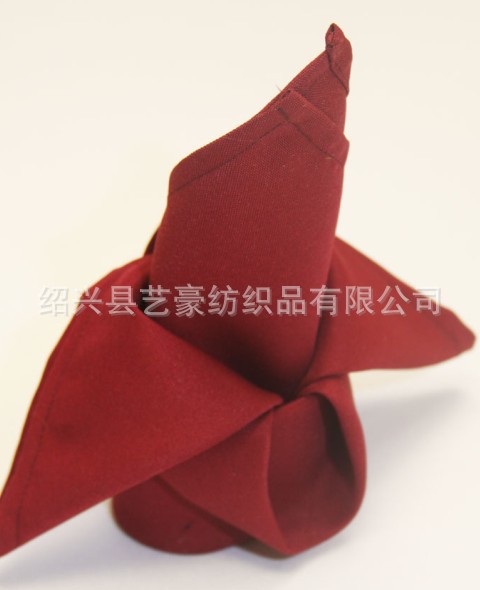 Matte polyester placemats for hotel dining tables, solid-color napkins for hotel wedding banquets, napkins for table decoration, and square towels are available for order Specification image