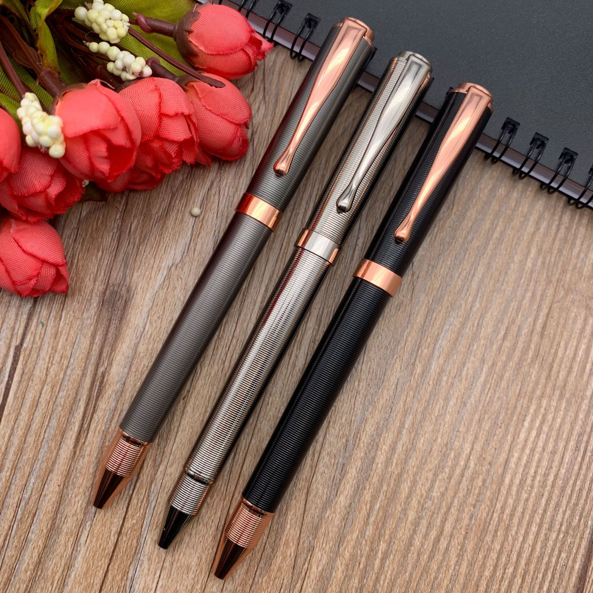 New metal ballpoint pens with customizable logos, high-end gift pens, business pens and signature pens, factory direct sales Specification image