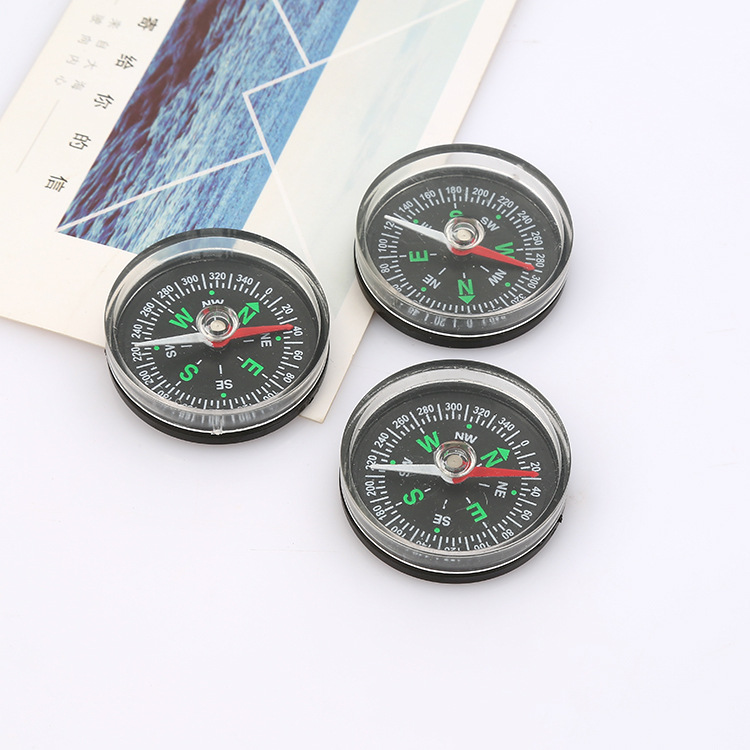 专业厂家供应外径40mm表盘式和指针式指南针，配件塑料指南针产品图