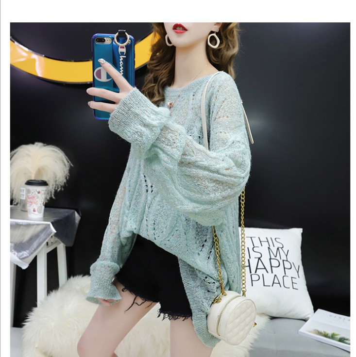 The hollowed-out knitted smock is a laid-back and loose 2019 new stylish and versatile top with sun protection