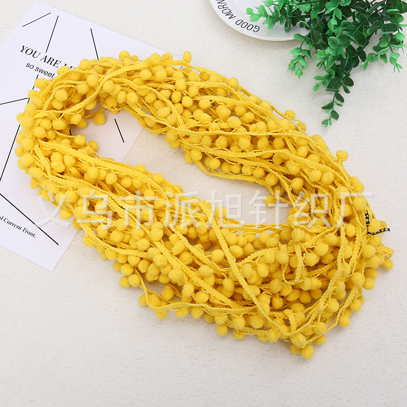 In-stock clothing accessories: Woven triangular balls, straight balls, single-color balls, bayberry balls, and colorful pom-pom lace details Picture