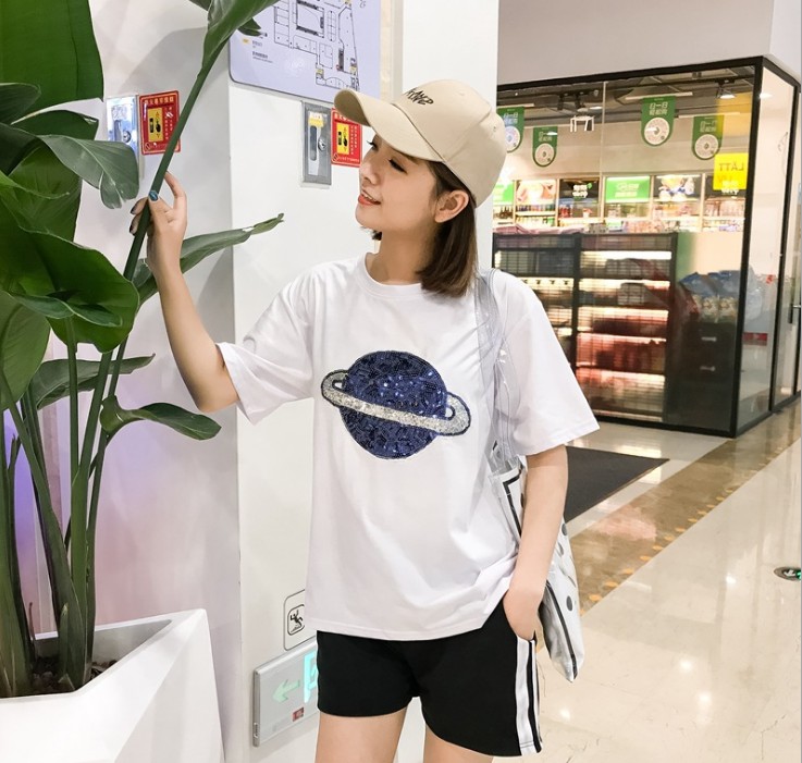 New summer Korean version loose Student Planet sequined white T-shirt for women's short-sleeved base layer Application Scenario