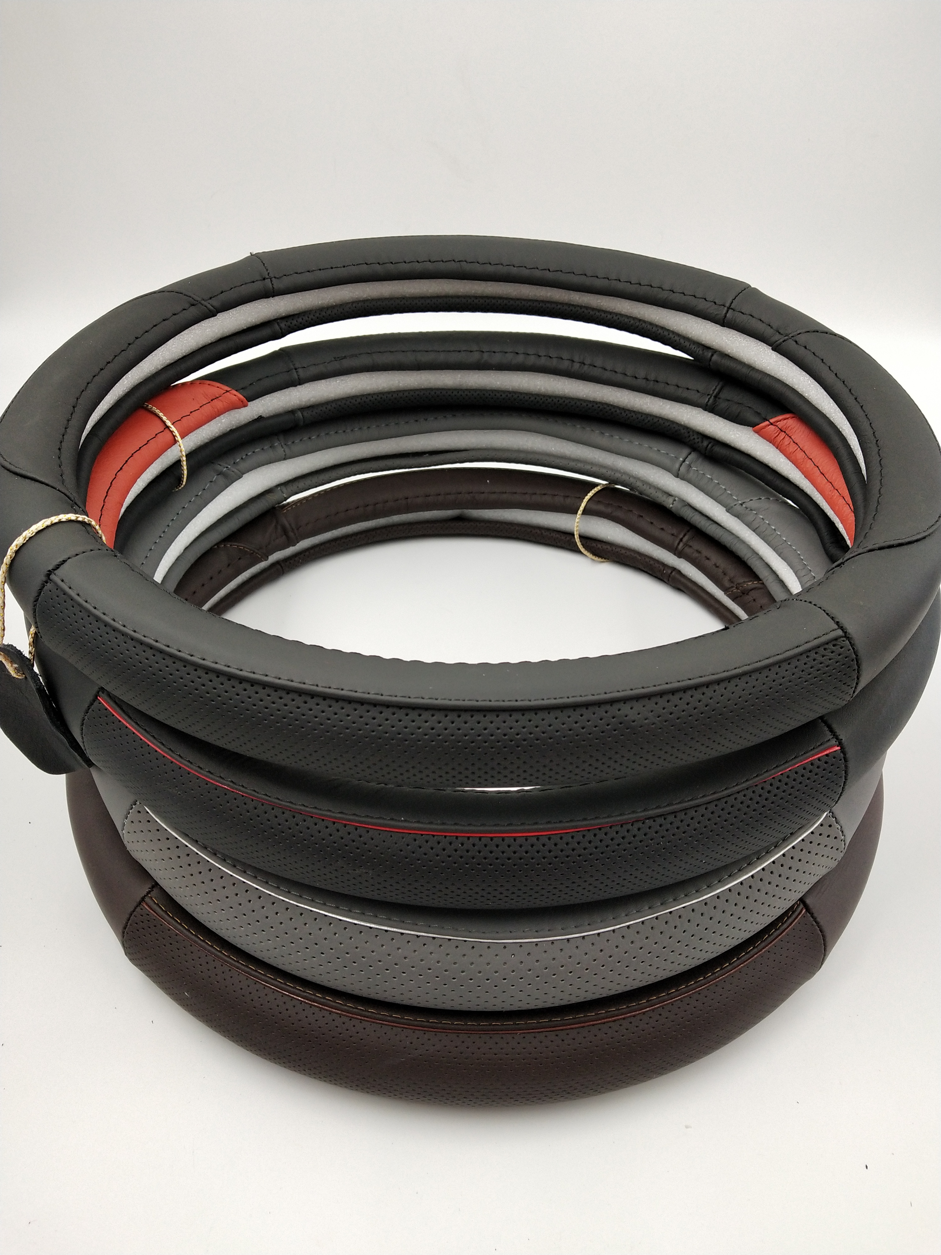 汽车真皮方向盘套M号轿车牛皮把套4季通用4节6节起杠