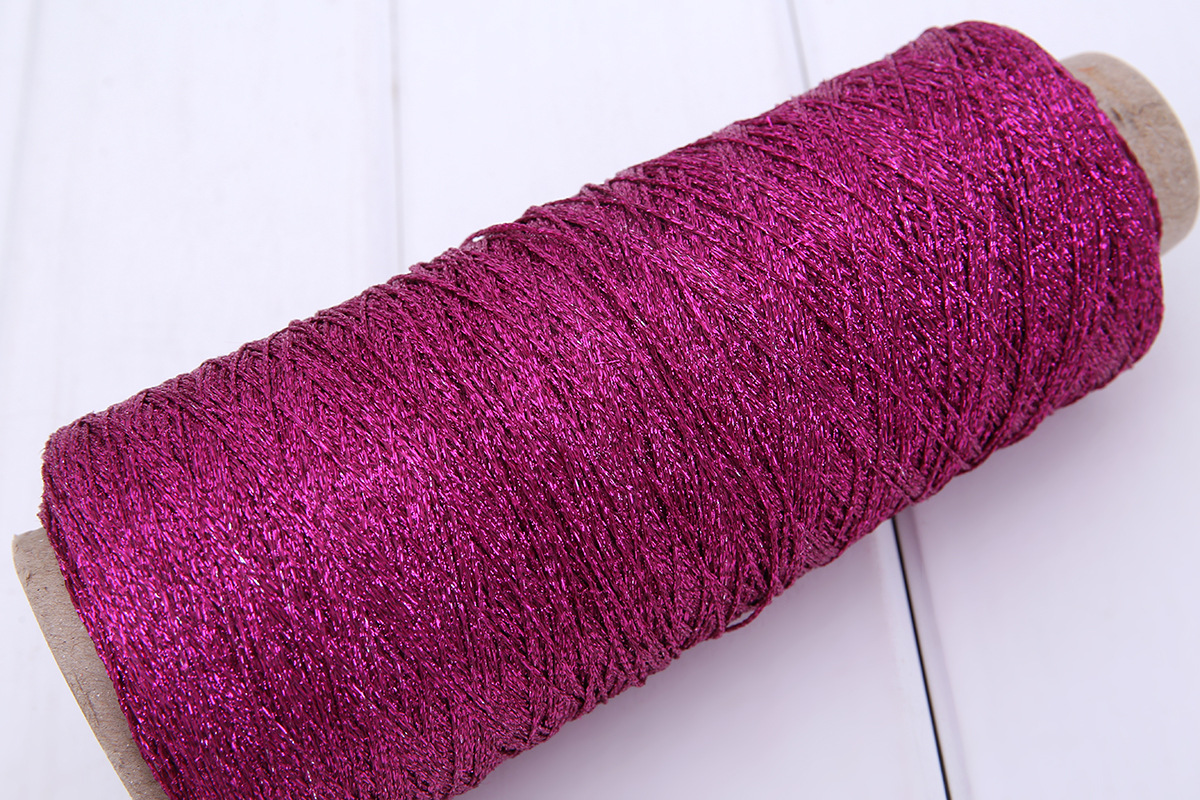 The manufacturer supplies high-quality and environmentally friendly gold and silver thread embroidery thread and sewing machine thread for direct sales. Customized colors are available Specification image