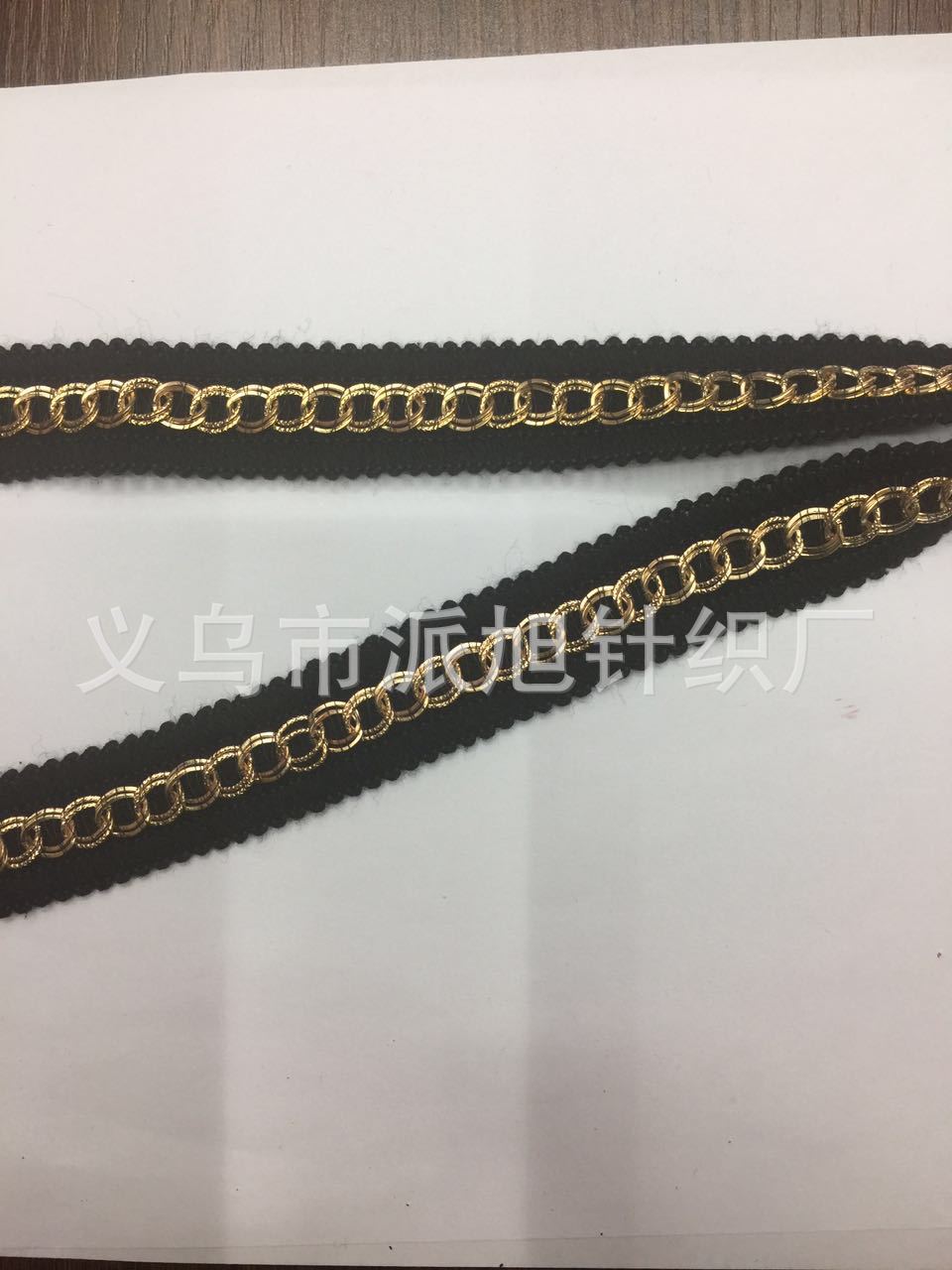 服装饰品实物图