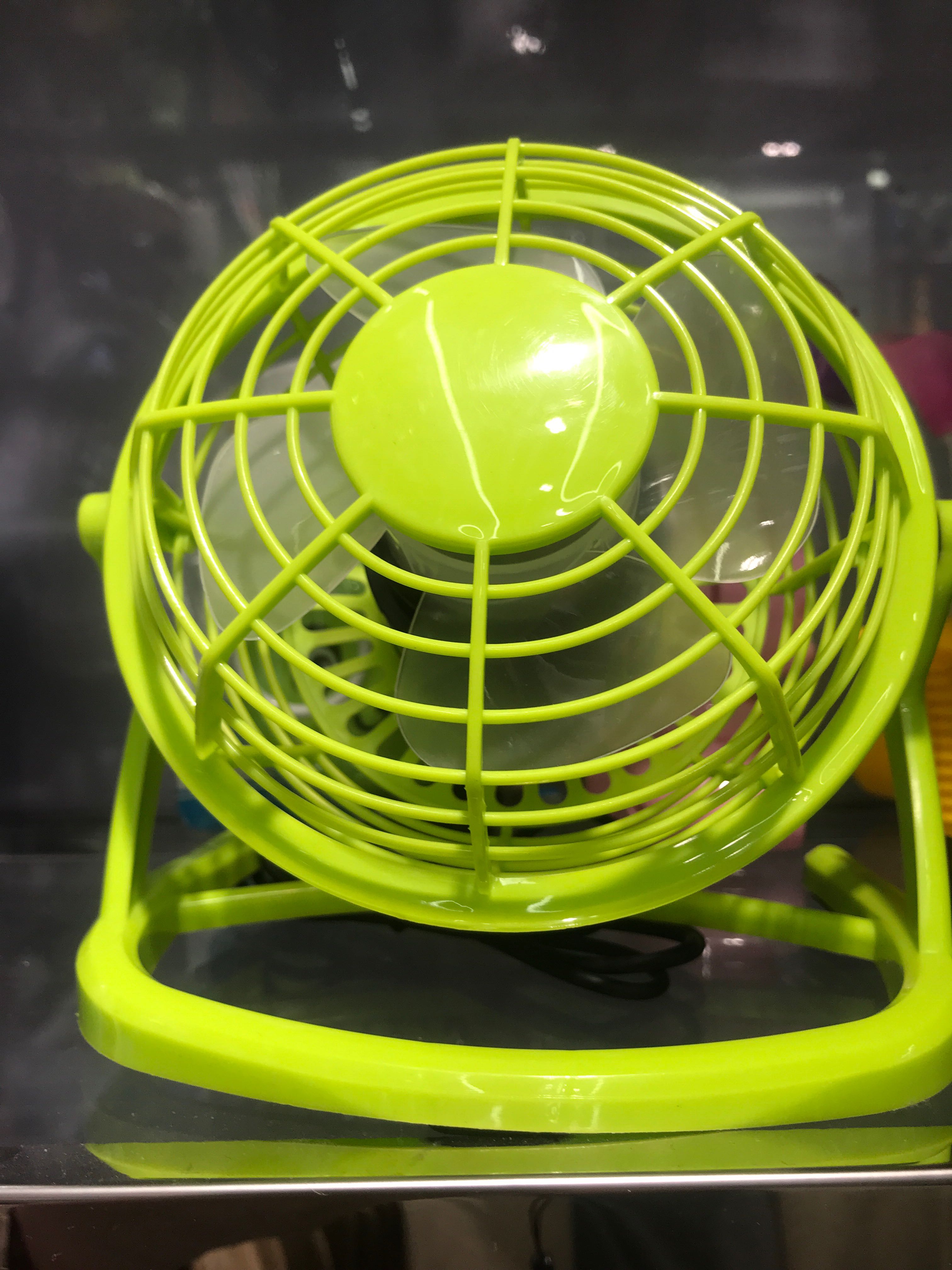 4-inch USB plastic small fan