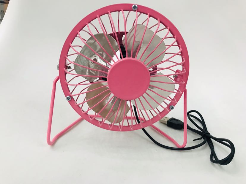 A four-inch ironwork tin USB small fan