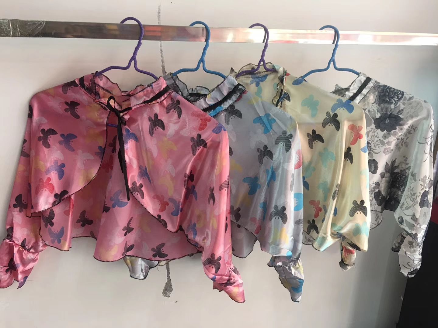 w11 sun protection clothing: Chiffon positioning printed tassel shawl and cardigan jacket sun protection shirt Specification image