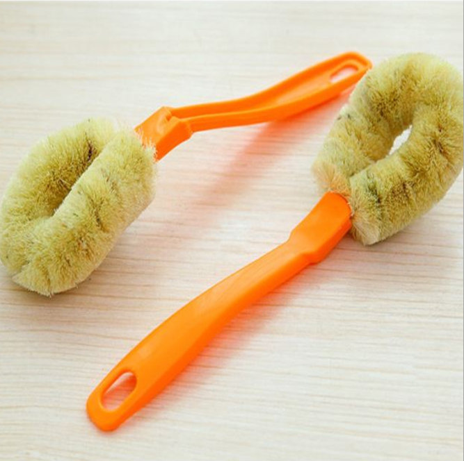 Reinforced natural linen fiber non-stick oil bowl brush, pot washing brush, oil removal brush and cleaning brush with handle Application Scenario