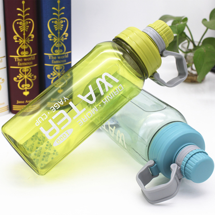Wholesale of large-capacity sports outdoor space cups, summer portable cups, household simple plastic portable water cups from manufacturers details Picture