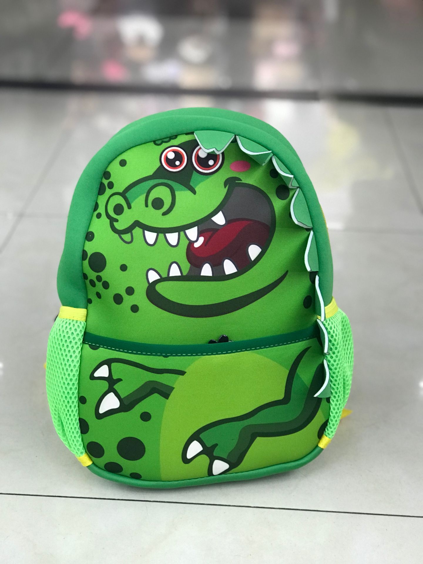Diving material, puppy backpack, pirate children's backpack, dinosaur cartoon schoolbag, owl student schoolbag Application Scenario