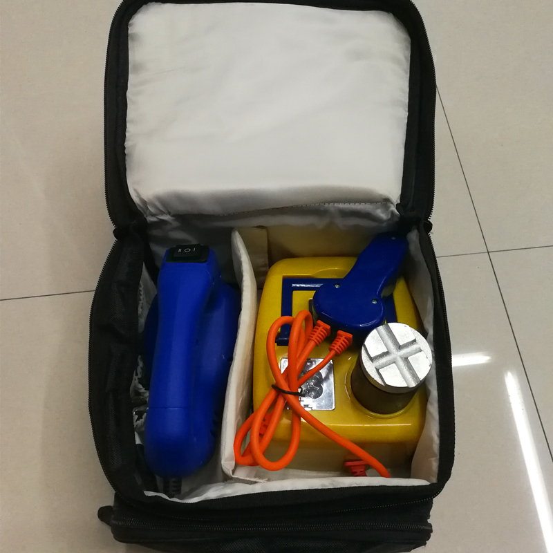 نقلت شاحنة هيدروليكية كهربائية من طراز 12V، مرفاع مركبة، على نقل مضخة نقل متعددة الأغراض من طراز SUV Lando، إلى مفتاح ربط الإطارات Specification image