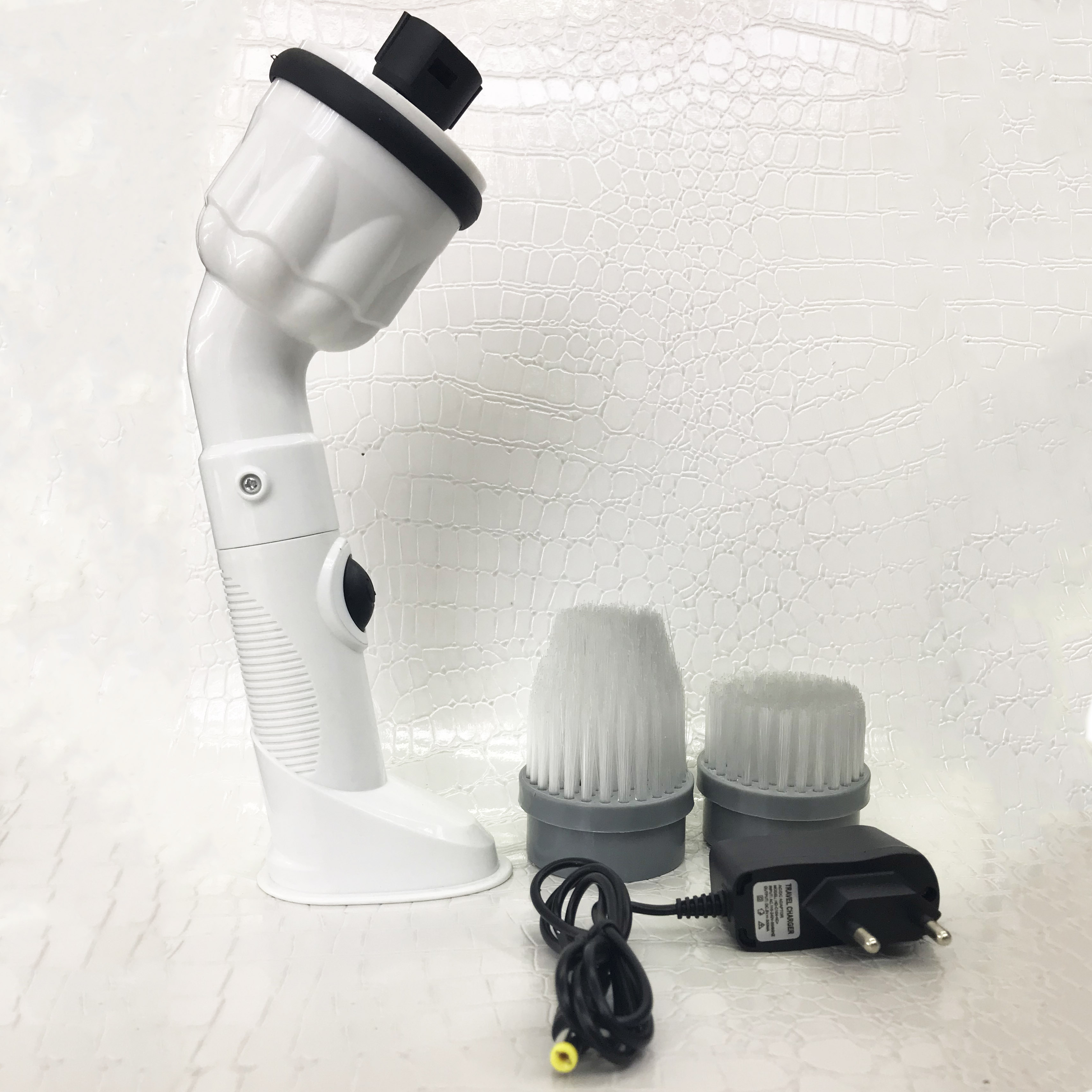 A best-selling three-in-one cleaning brush for foreign trade, a multi-functional electric cleaning brush Specification image