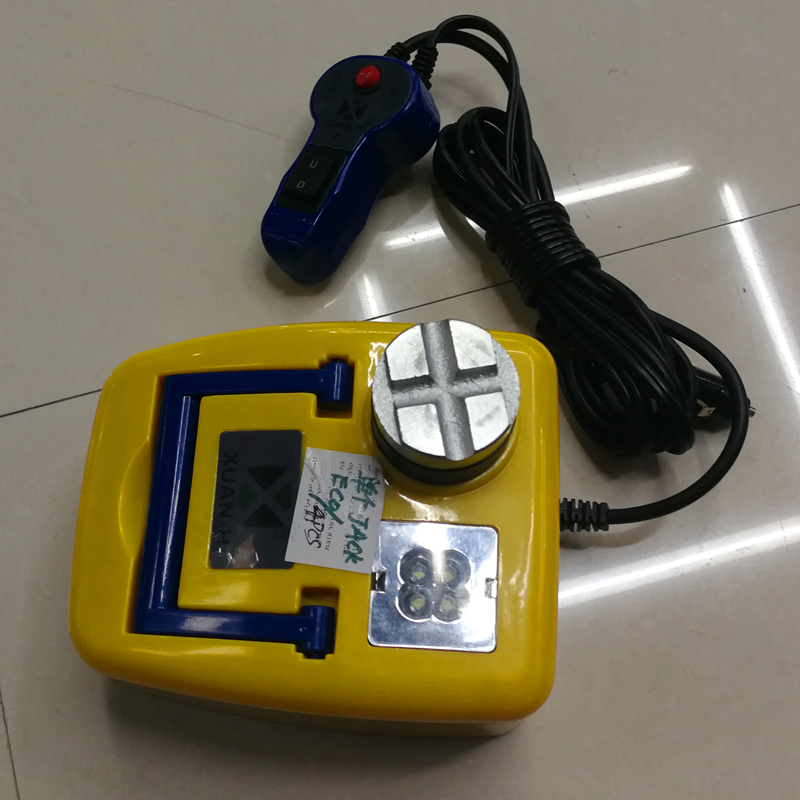 نقلت شاحنة هيدروليكية كهربائية من طراز 12V، مرفاع مركبة، على نقل مضخة نقل متعددة الأغراض من طراز SUV Lando، إلى مفتاح ربط الإطارات details Picture