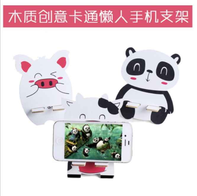 Desktop cartoon phone stand, bedside TV phone stand, lazy person's phone stand, tablet stand, wooden stand Application Scenario
