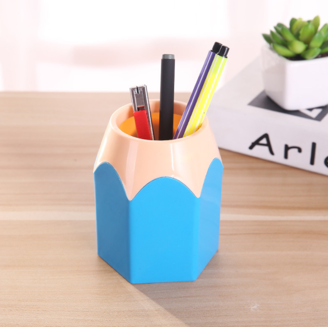 Creative and cute pencil tip, color-blocking pen holder, office and study stationery, desktop storage bucket, large-capacity plastic pen holder Application Scenario
