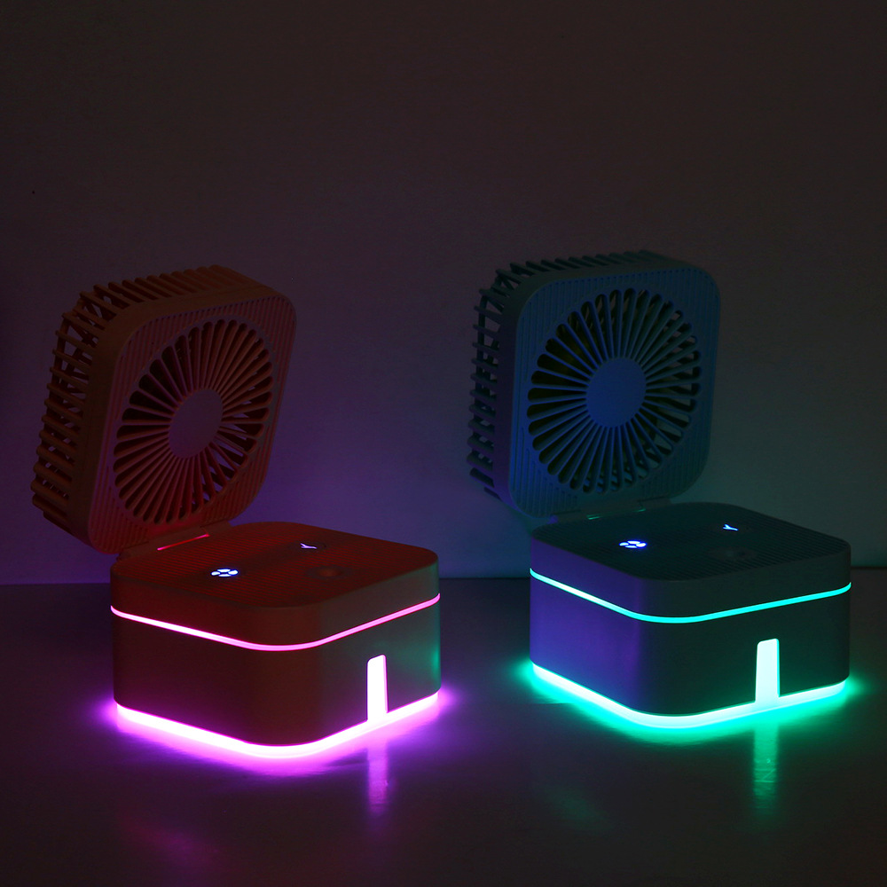 Creative desktop foldable USB fan, large-capacity humidifying and hydrating spray fan, Rubik's Cube fan Application Scenario