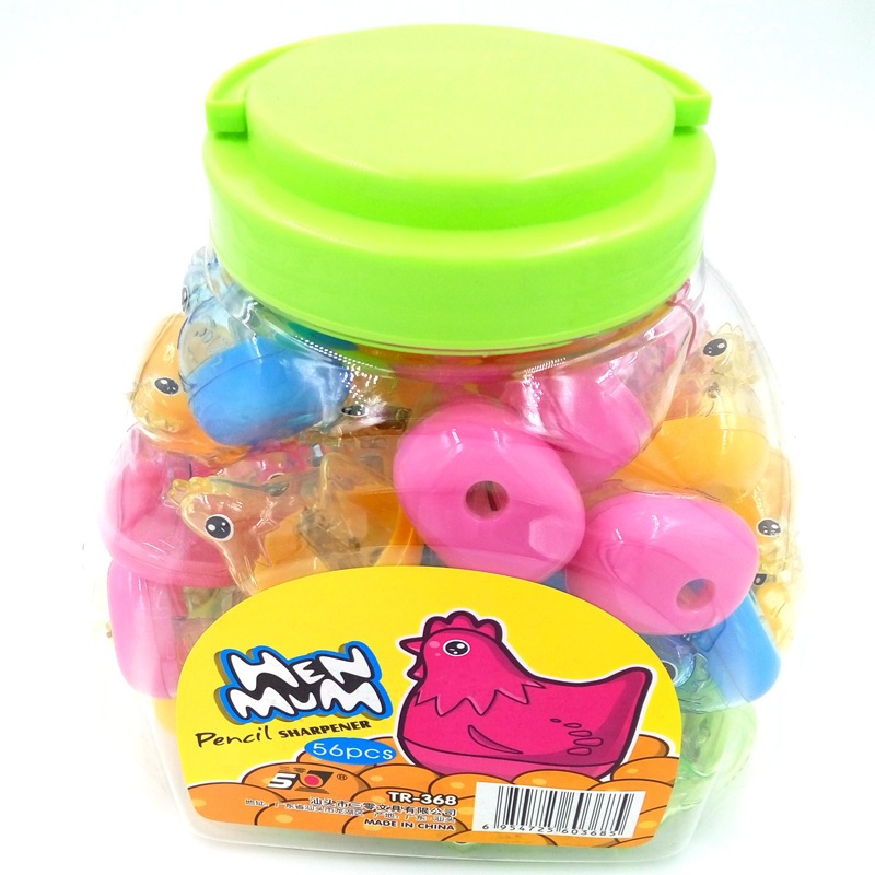 创意卡通塑料小鸡卷笔刀 环保学生削笔器批发零售 混色铅笔刀产品图