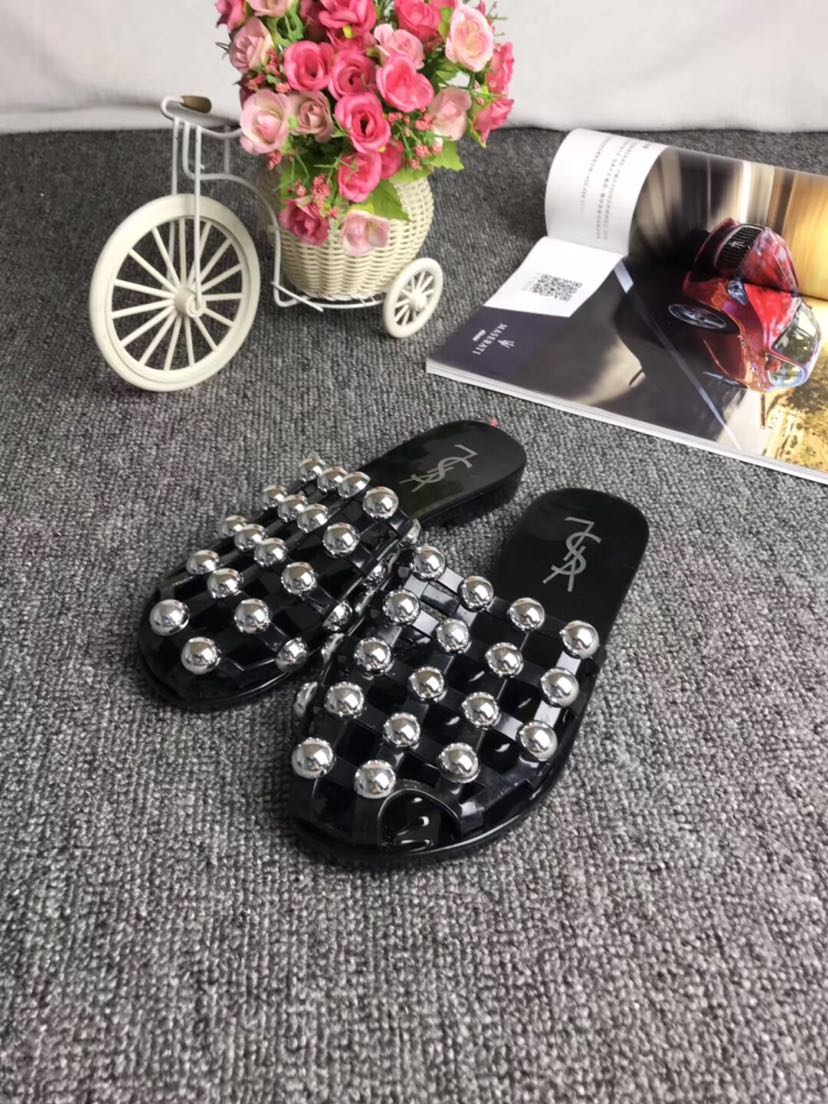 882-3 Baotou beaded Crystal Flip-flops