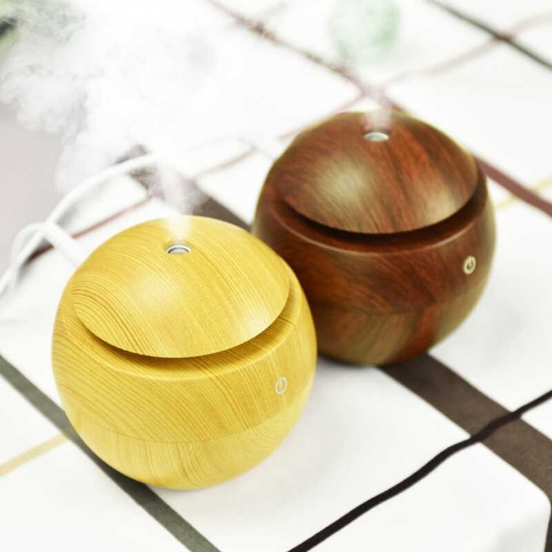 Wood grain mini essential oil atomizer, USB ultrasonic small household aroma diffuser, humidifier, spray lamp gift Application Scenario