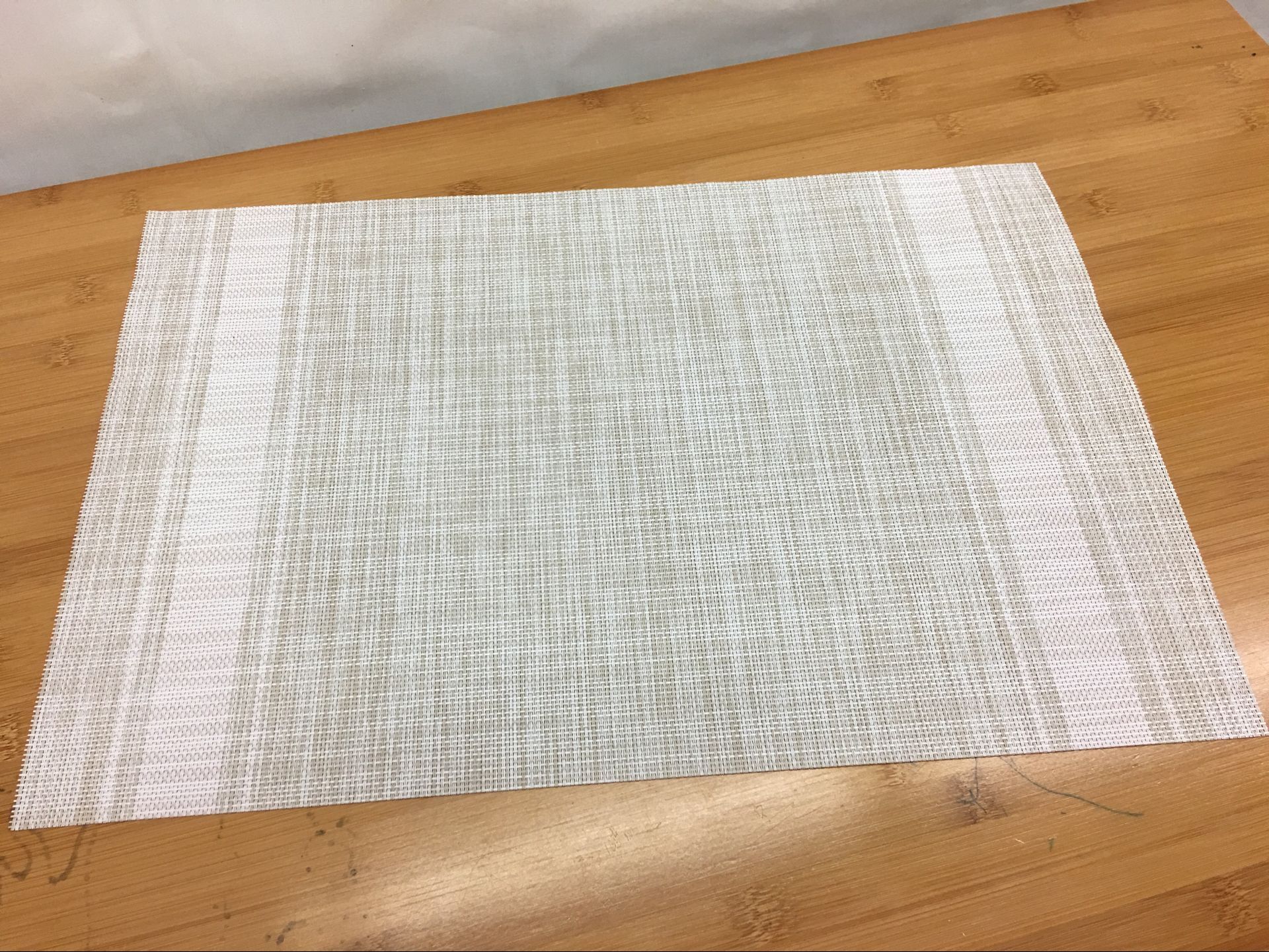 Manufacturers Direct Stripe Environmental Protection Placemat European Pvc Western Food Heat Insulation Mat Japanese Simple Table Mat Cup Mat Bowl Mat Application Scenario