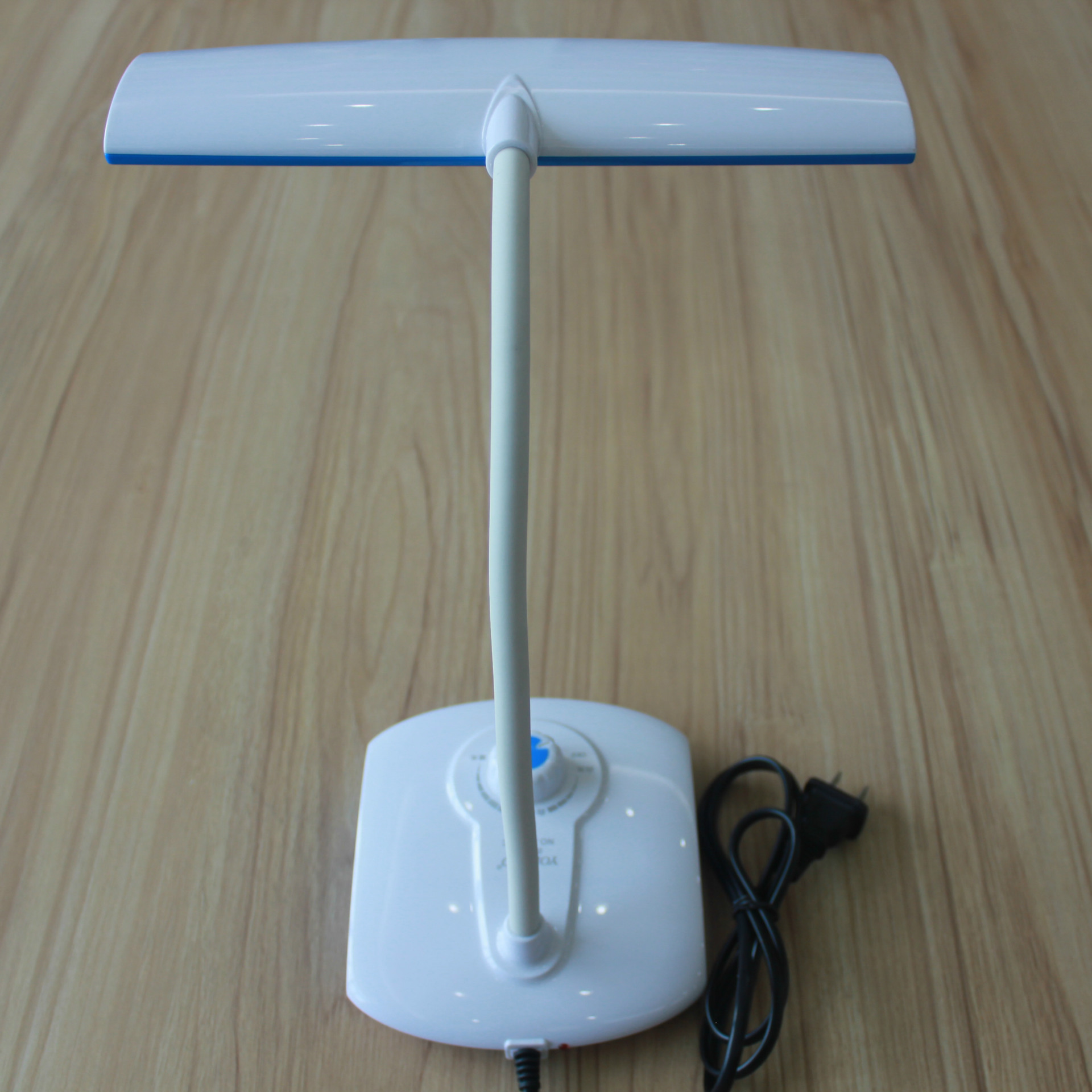 Led lamp high-power dimmed bedroom reading learning European lamp Specification drawing