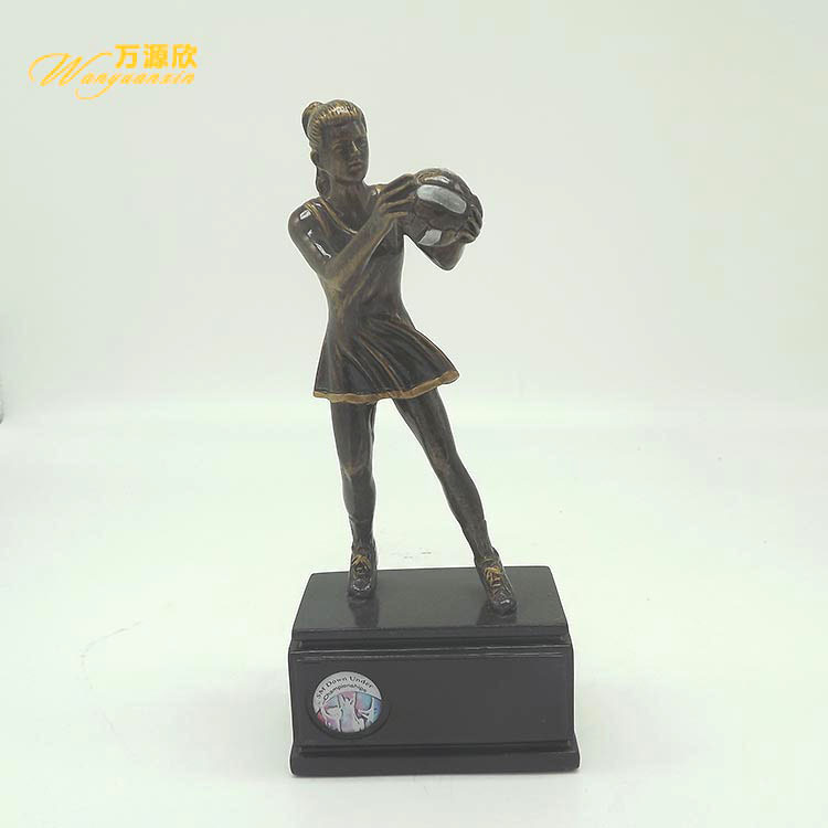 All kinds of resin trophies, sports award trophies, resin volleyball craft gifts, commemorative ornaments full figure
