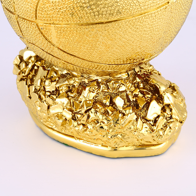 Custom-made golden commemorative basketball cup resin handicraft electroplated resin sports trophy manufacturer details Picture