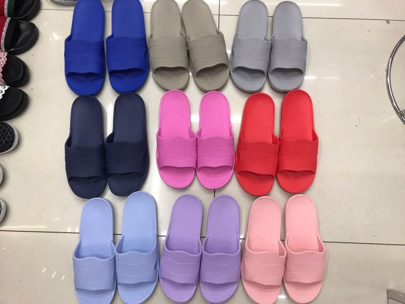 New style flip-flops for both men and women