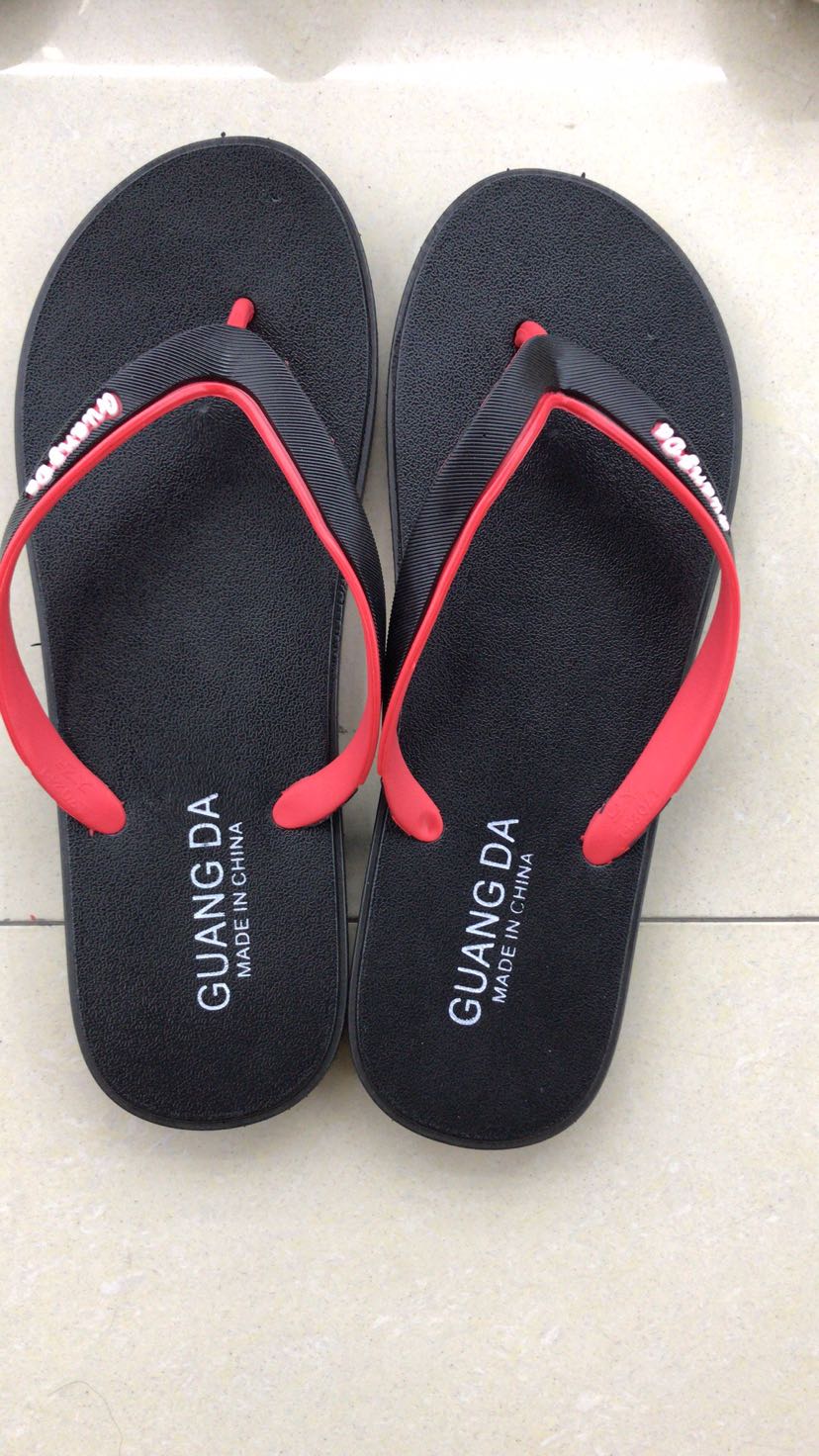 The new men's flip-flops are of excellent quality details Picture