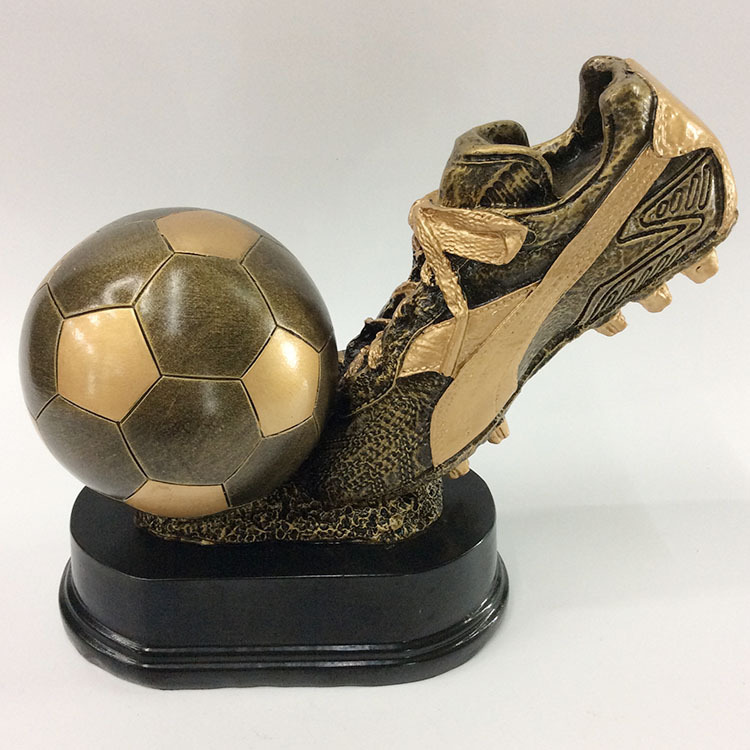 Resin handicraft factory direct sales, customizable souvenirs, sneakers, golden boots, trophies, metal and plastic trophies full figure