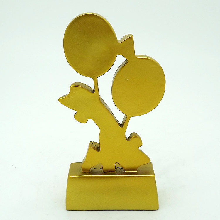 Custom-made badminton commemorative trophies, resin handicrafts, sports award trophies, factory direct sales HX4814 Application Scenario