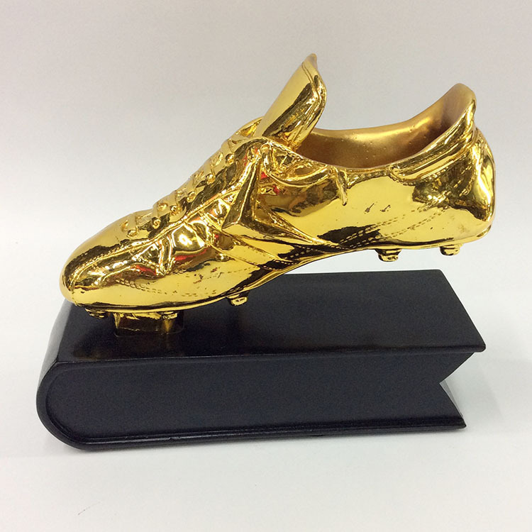 Wholesale of resin handicrafts for the European Football Golden Shoe Award and the European League football top scorer trophy details Picture