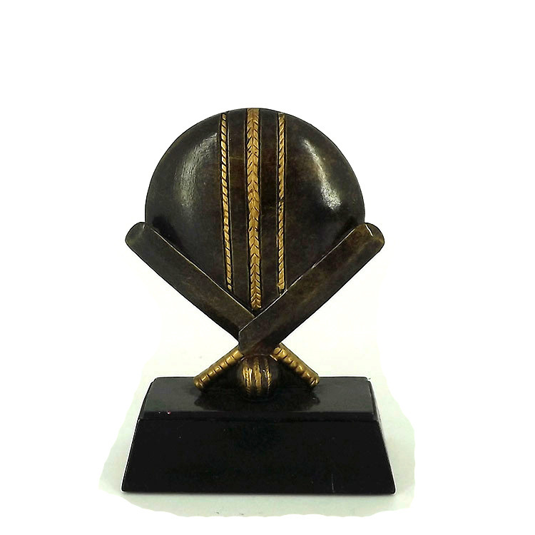 Resin craft gift ornaments, resin cricket commemorative trophies, sports series commemorative prizes full figure