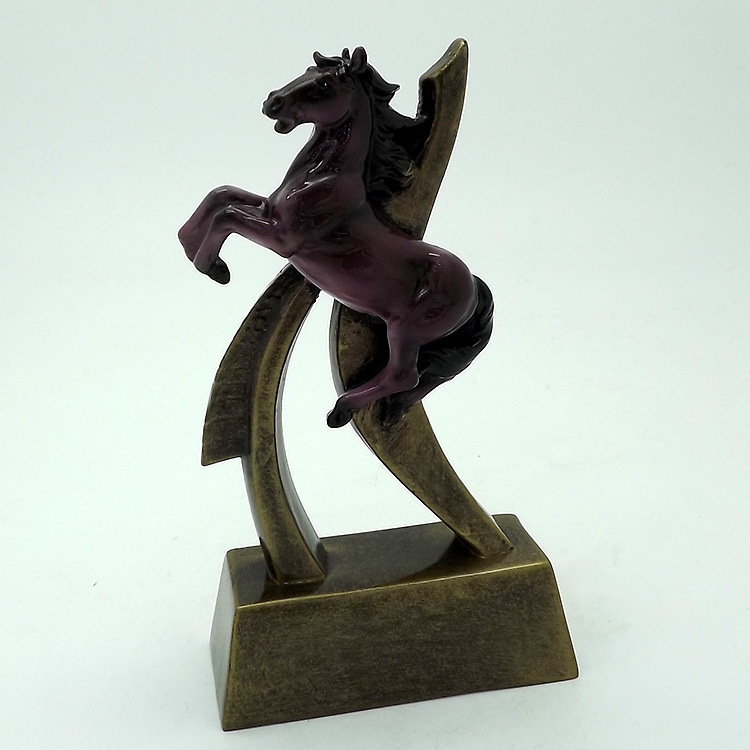 2019 New style sports trophies, horse racing trophies, office desk ornaments manufacturer details Picture