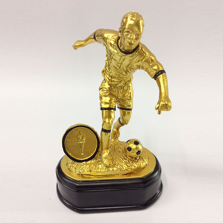 Factory direct sales of resin trophies, football player trophies and souvenirs, sports trophies and souvenirs full figure