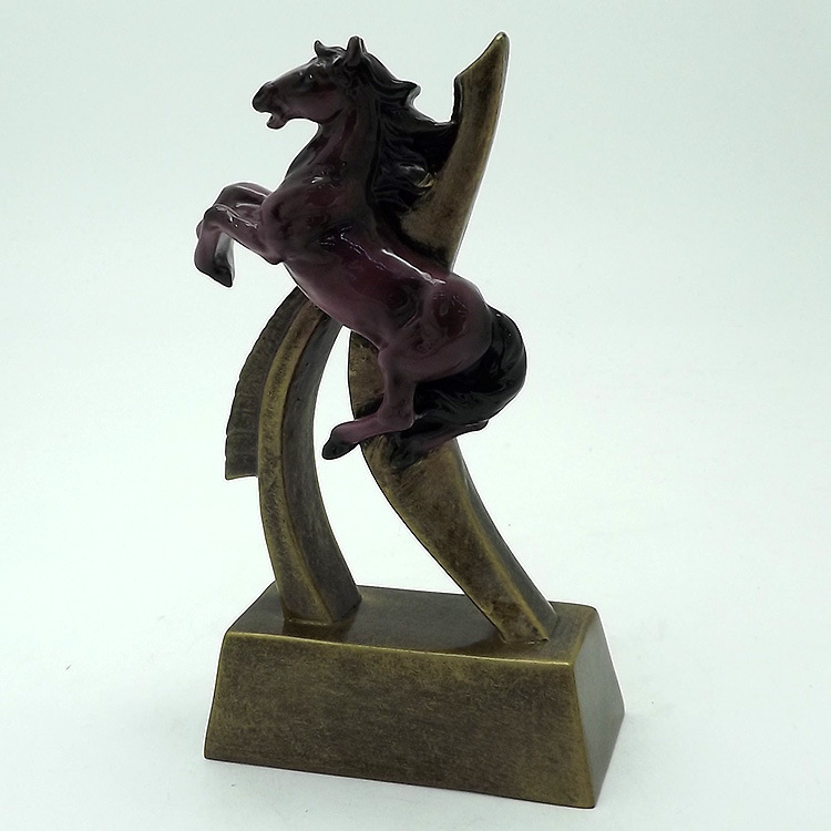 Customized 2019 new style sports trophies, horse racing trophies, office desk ornaments from the manufacturer Specification drawing