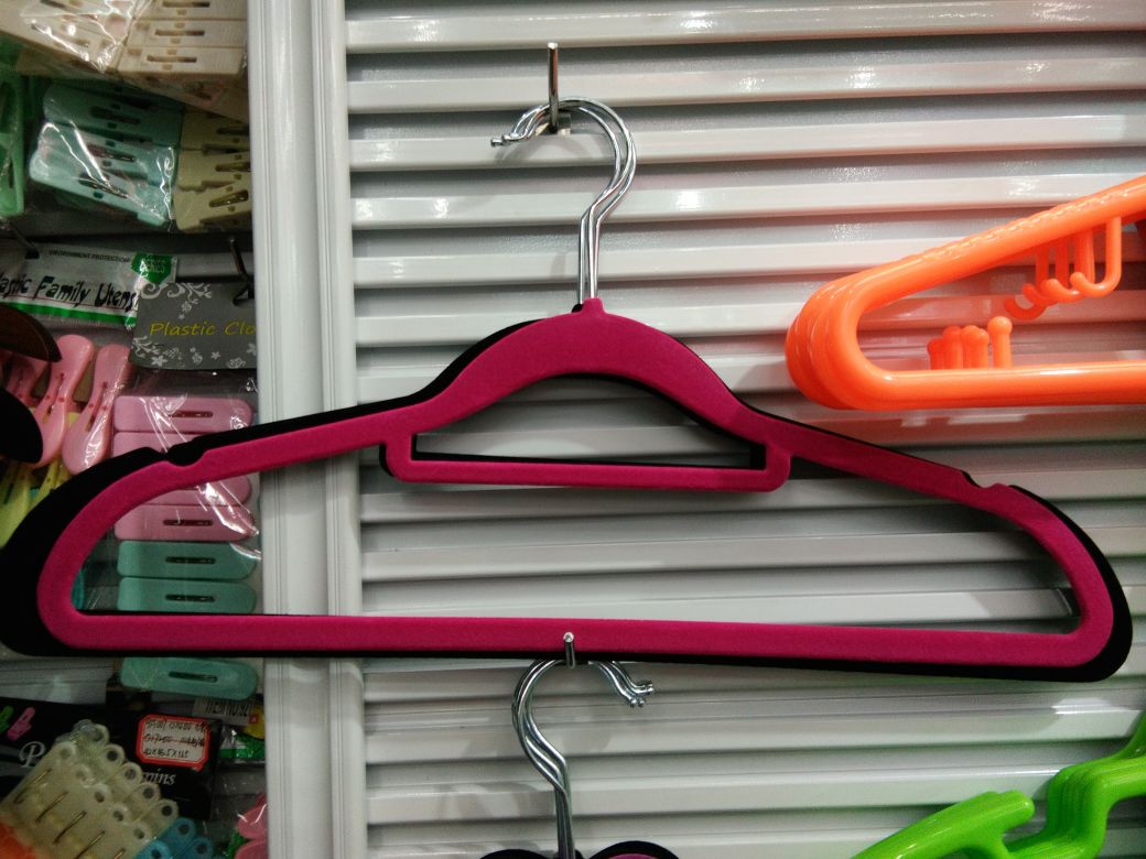 成人植绒衣架图