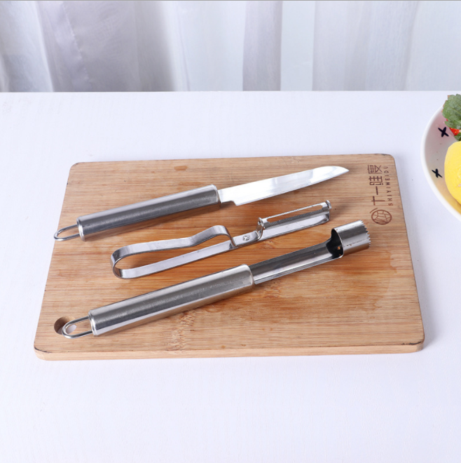 Multi-functional stainless steel fruit knife peeler, home creative kitchen fruit small tool set gift set Application Scenario