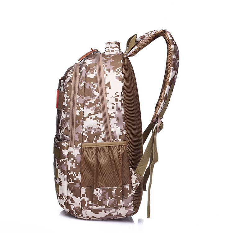 户外迷彩、军迷包实物图