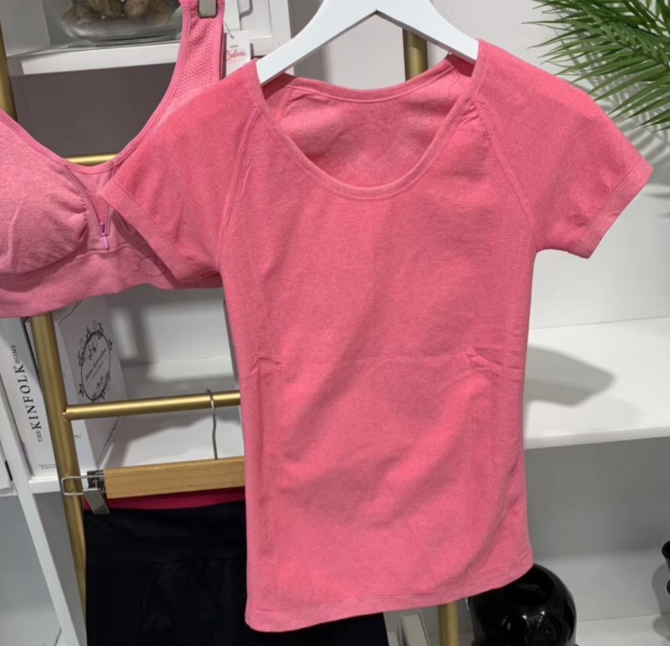 瑜伽服实物图