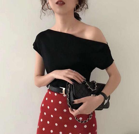 2019 new one-shoulder off-the-shoulder top, slim and sexy Hong Kong-style short-sleeved women's Instagram trend yf8