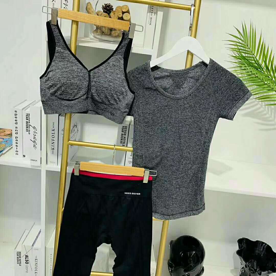 新款户外运动健身套装女速干瑜伽裤长袖品牌瑜伽服三件套细节图