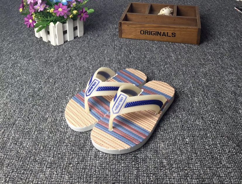 Zhongtong blows out trendy flip-flops, 30-34, mixed colors and sizes Specification image